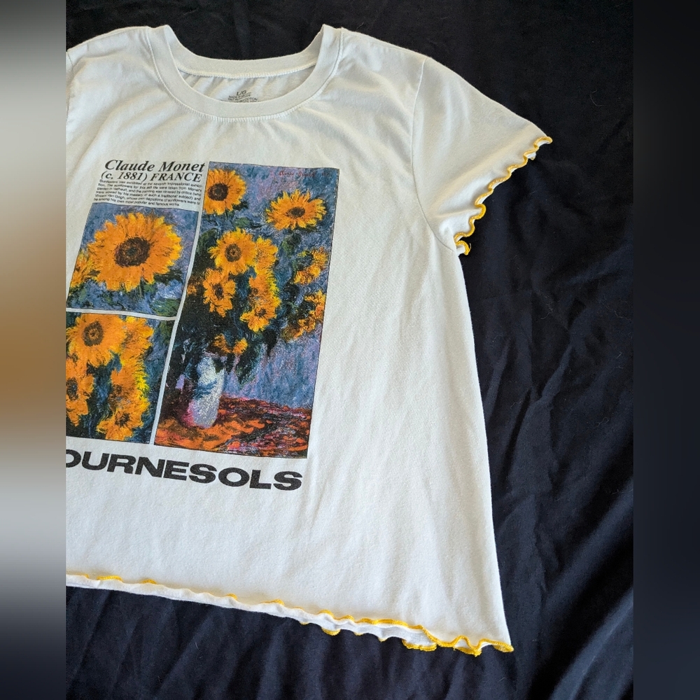 Monet Tournesols Cropped Tee - Picture 5 of 8